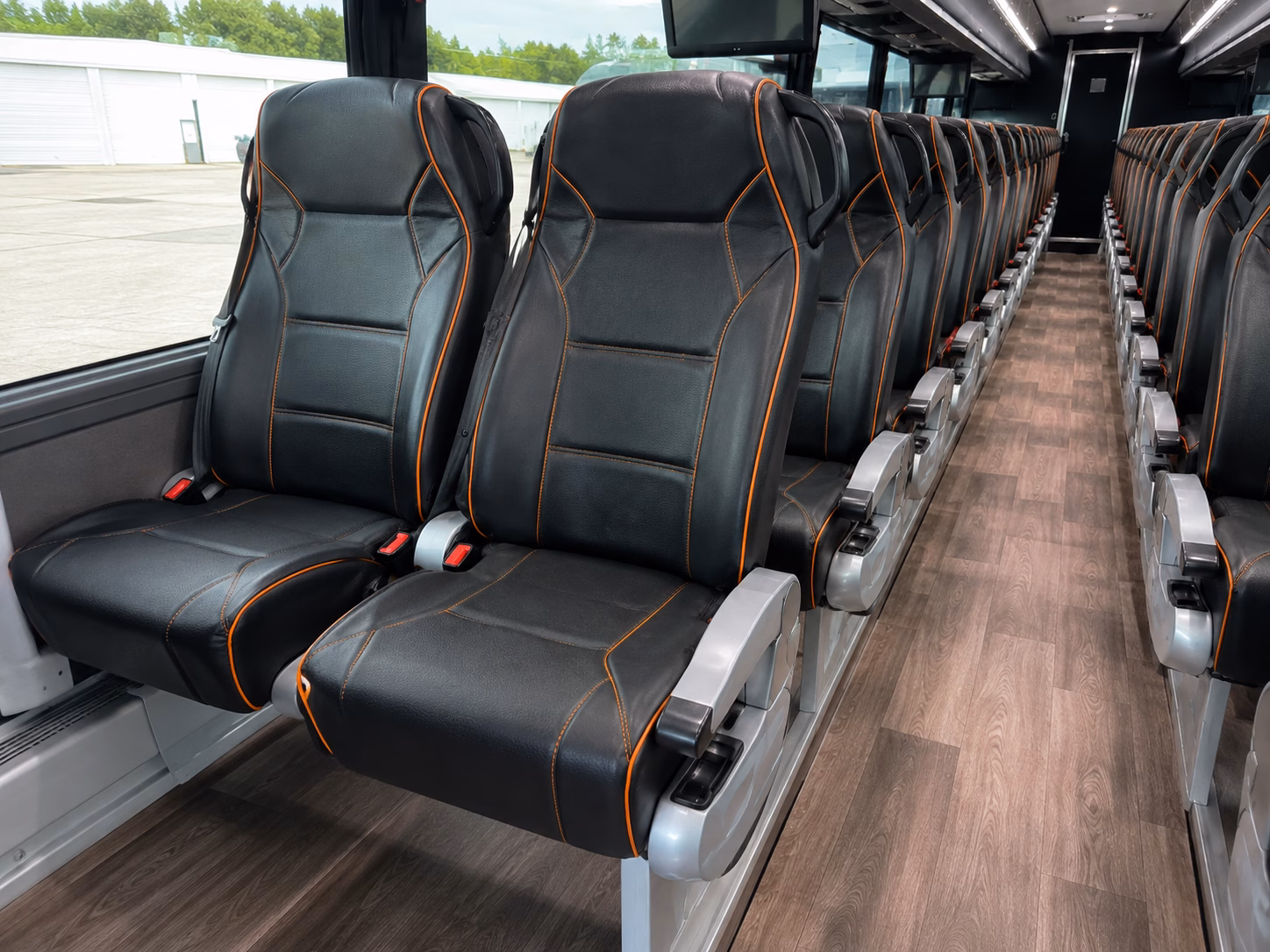 charter buses to petco park for san diego padres games